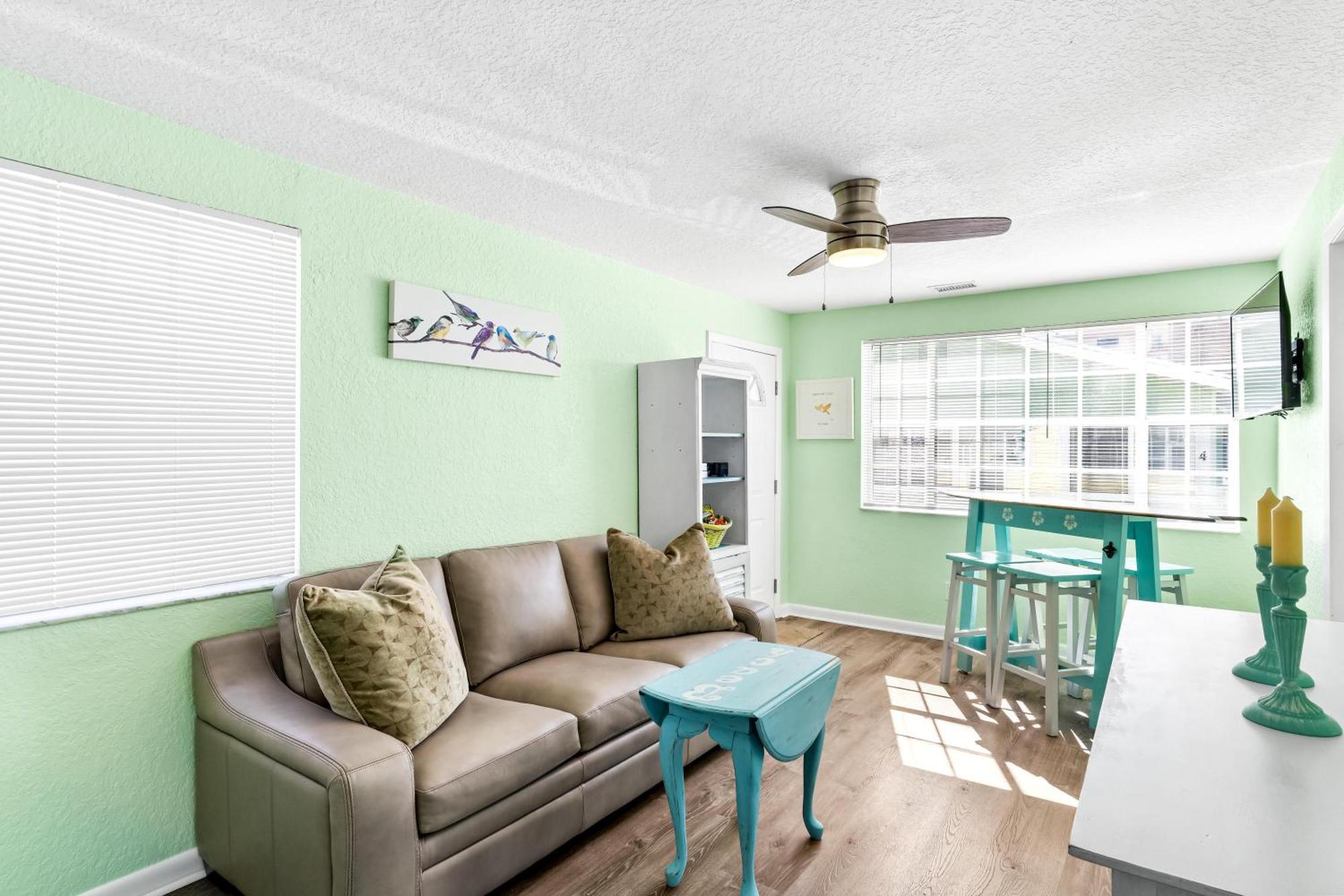 Canary Beach Cottage شاطئ كليرووتر المظهر الخارجي الصورة