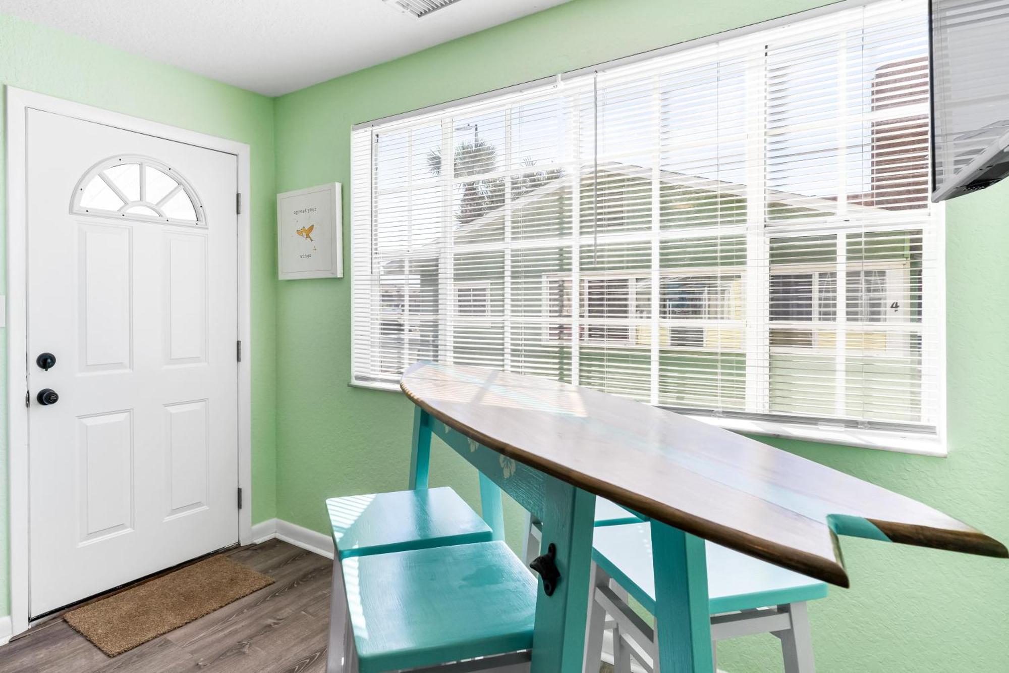 Canary Beach Cottage شاطئ كليرووتر المظهر الخارجي الصورة